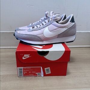 Nike Womens daybreak Pink and Gray Sneakers